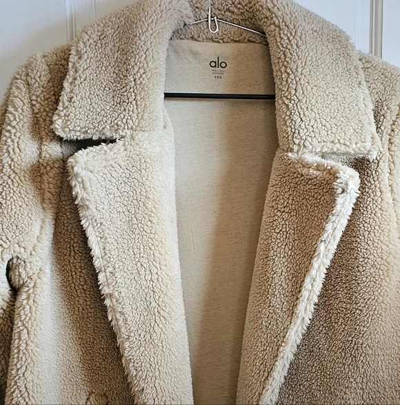 ALO Oversized Sherpa Teddy Trench Coat Zip Pockets Size XXS - Picture 4 of 8